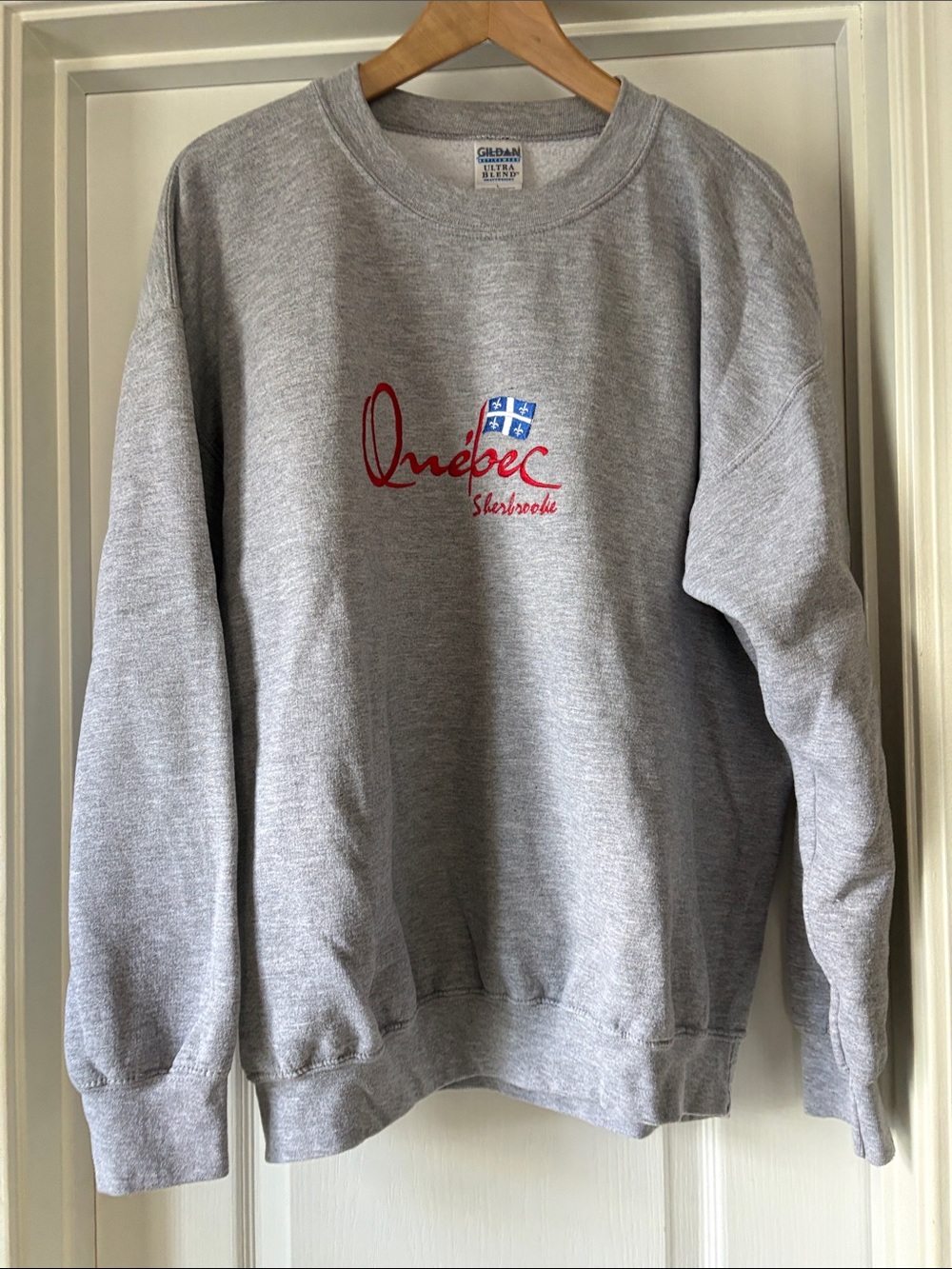 Gildan Grey Crewneck Sweatshirt with Embroidered Quebec Graphic